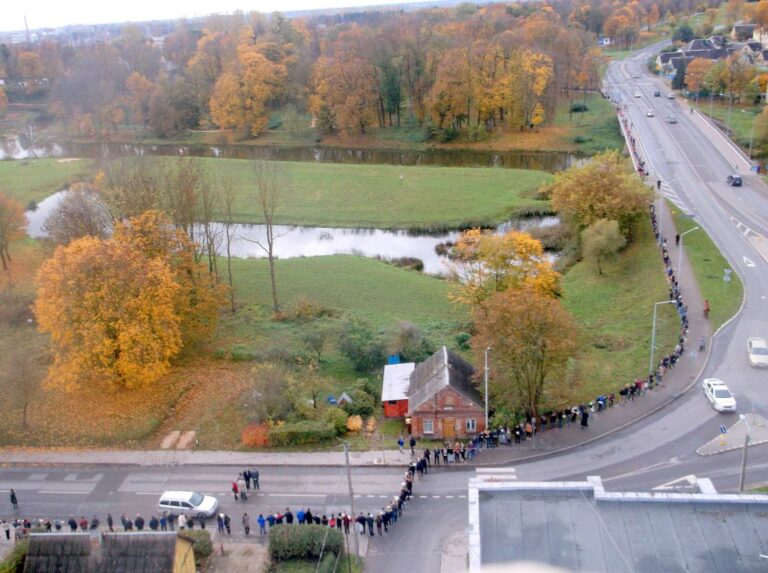 Ilgiausias žmonių konvejeris