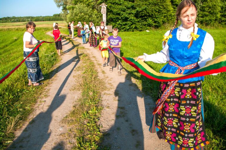 Ilgiausia tautinės vėliavos spalvų juosta