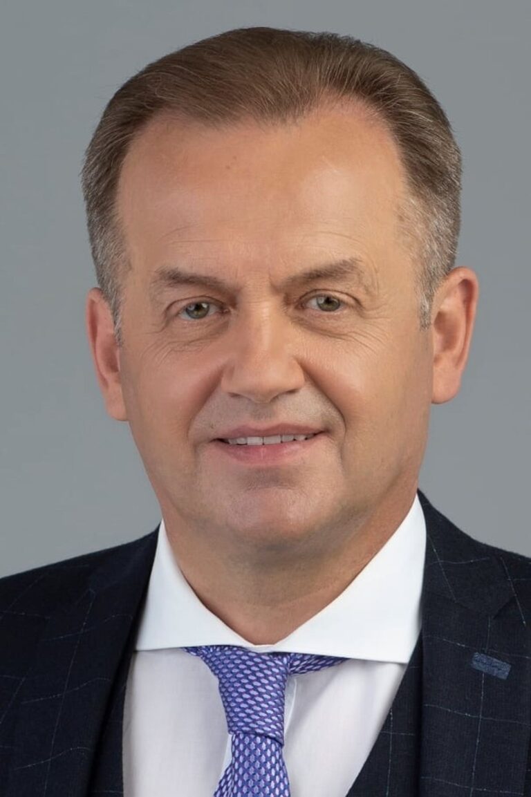 Trupiausiai buvo partijos nariu