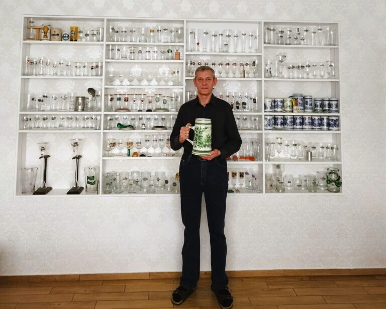 Gausiausia „Heineken“alaus bokalų ir taurių kolekcija