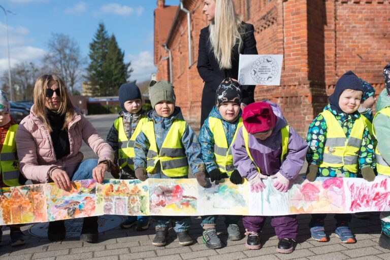 Ilgiausia piešinių vora