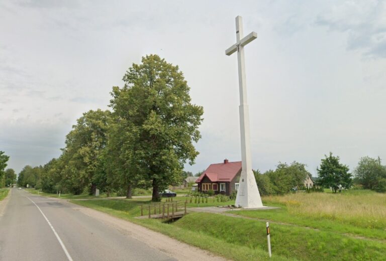 Aukščiausias gelžbetoninis kryžius