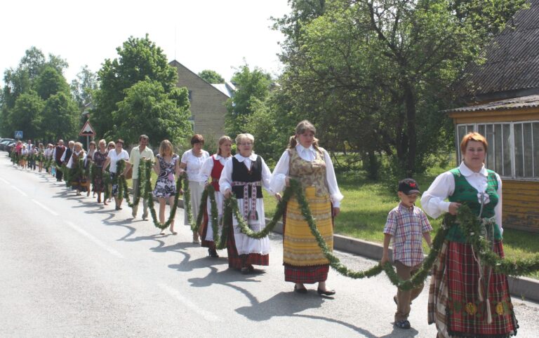 Ilgiausia žolynų pynė