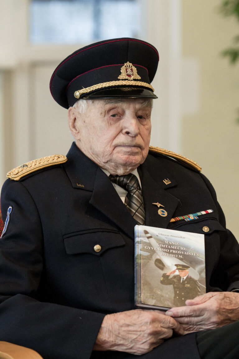 Vyriausias knygos autorius