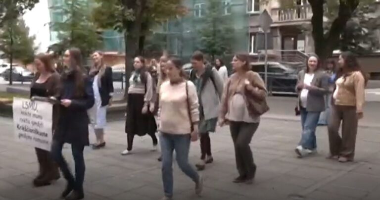 Masiškiausias nėščiųjų protesto renginys